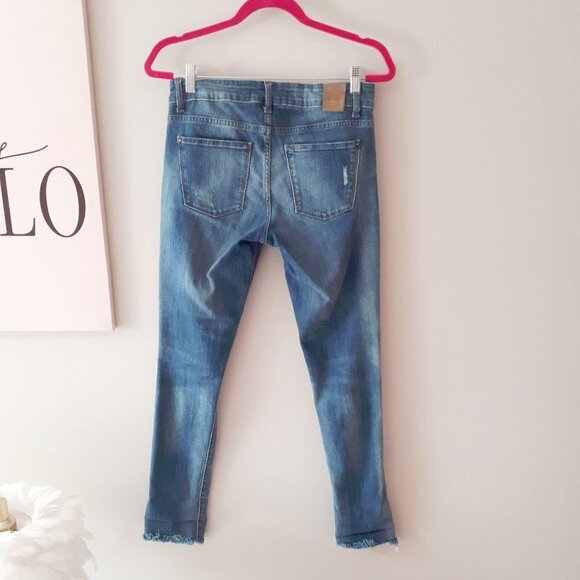EUC Zara blue dark wash denim jeans, 6 - Picture 7 of 8